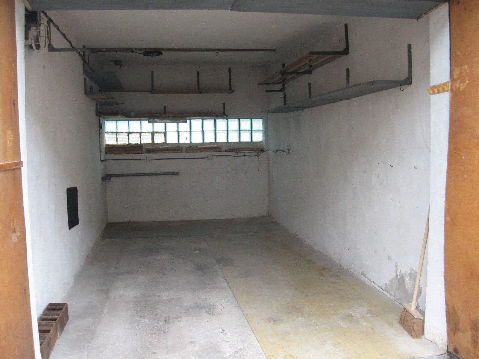 Prenájom garáže 17 m², Brno, Jihomoravský kraj Prenájom garáže 17 m², Brno, Jihomoravský kraj