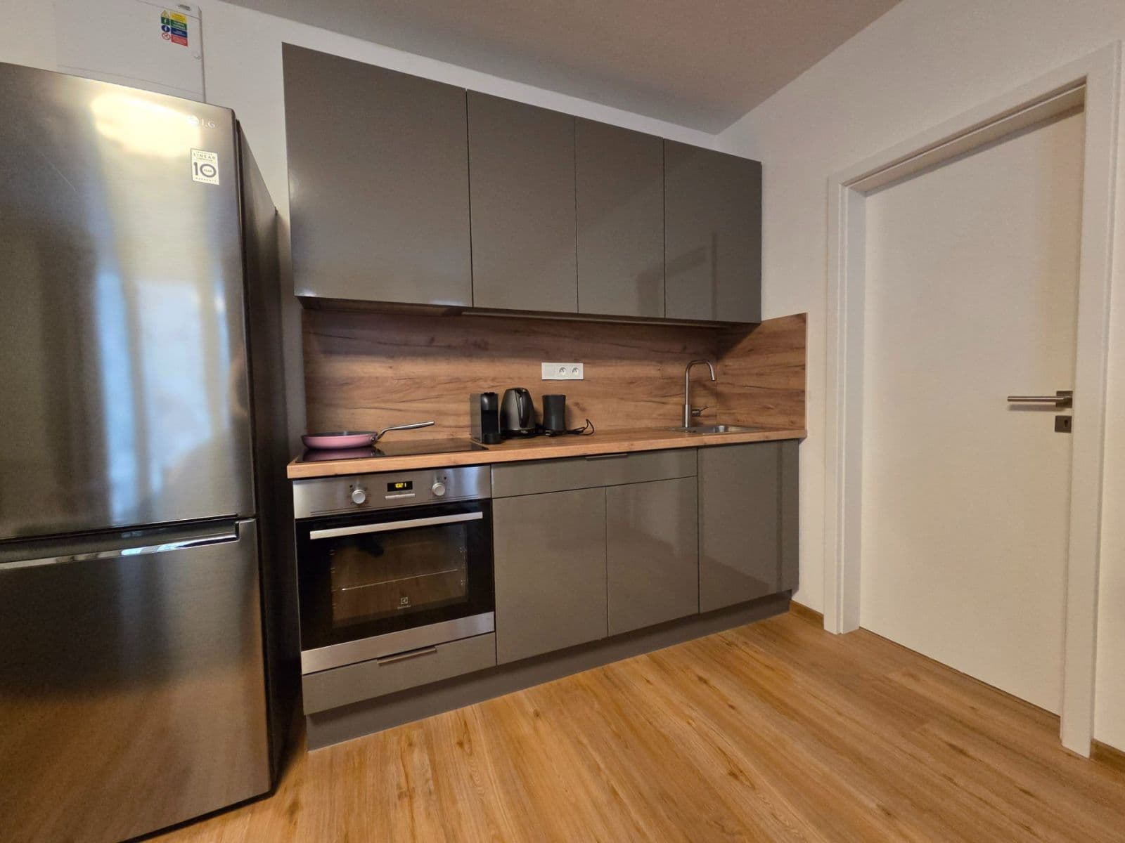 Prenájom bytu 2-izbový 38 m², Pod Stárkou, Praha, Praha Prenájom bytu 2-izbový 38 m², Pod Stárkou, Praha, Praha