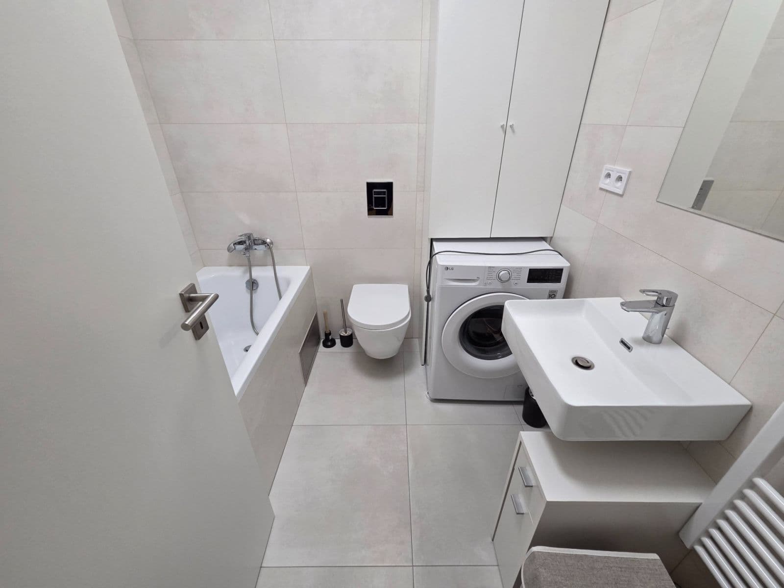 Prenájom bytu 2-izbový 38 m², Pod Stárkou, Praha, Praha Prenájom bytu 2-izbový 38 m², Pod Stárkou, Praha, Praha