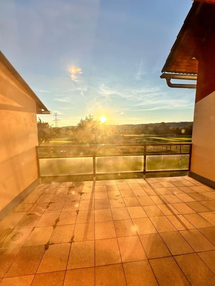 Prenájom bytu 3-izbový 90 m², K Radotínu, Praha, Praha Prenájom bytu 3-izbový 90 m², K Radotínu, Praha, Praha