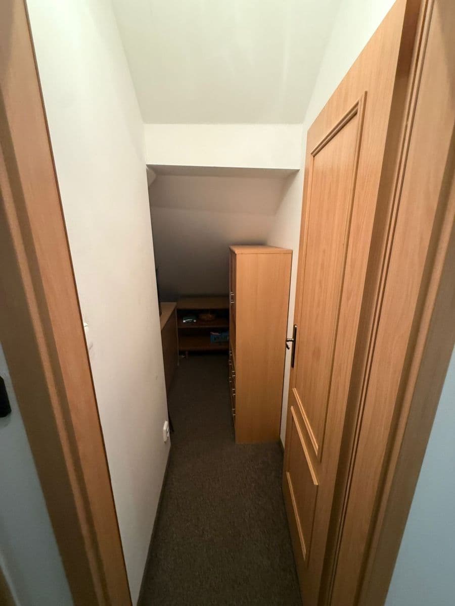 Prenájom bytu 3-izbový 90 m², K Radotínu, Praha, Praha Prenájom bytu 3-izbový 90 m², K Radotínu, Praha, Praha