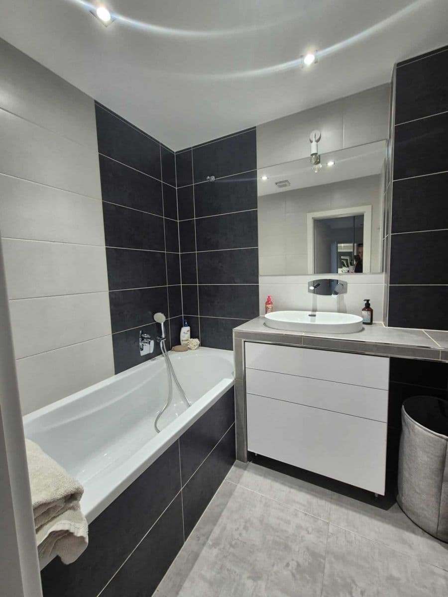 Predaj bytu 3-izbový 75 m², Lumírova, Ostrava, Moravskoslezský kraj Predaj bytu 3-izbový 75 m², Lumírova, Ostrava, Moravskoslezský kraj