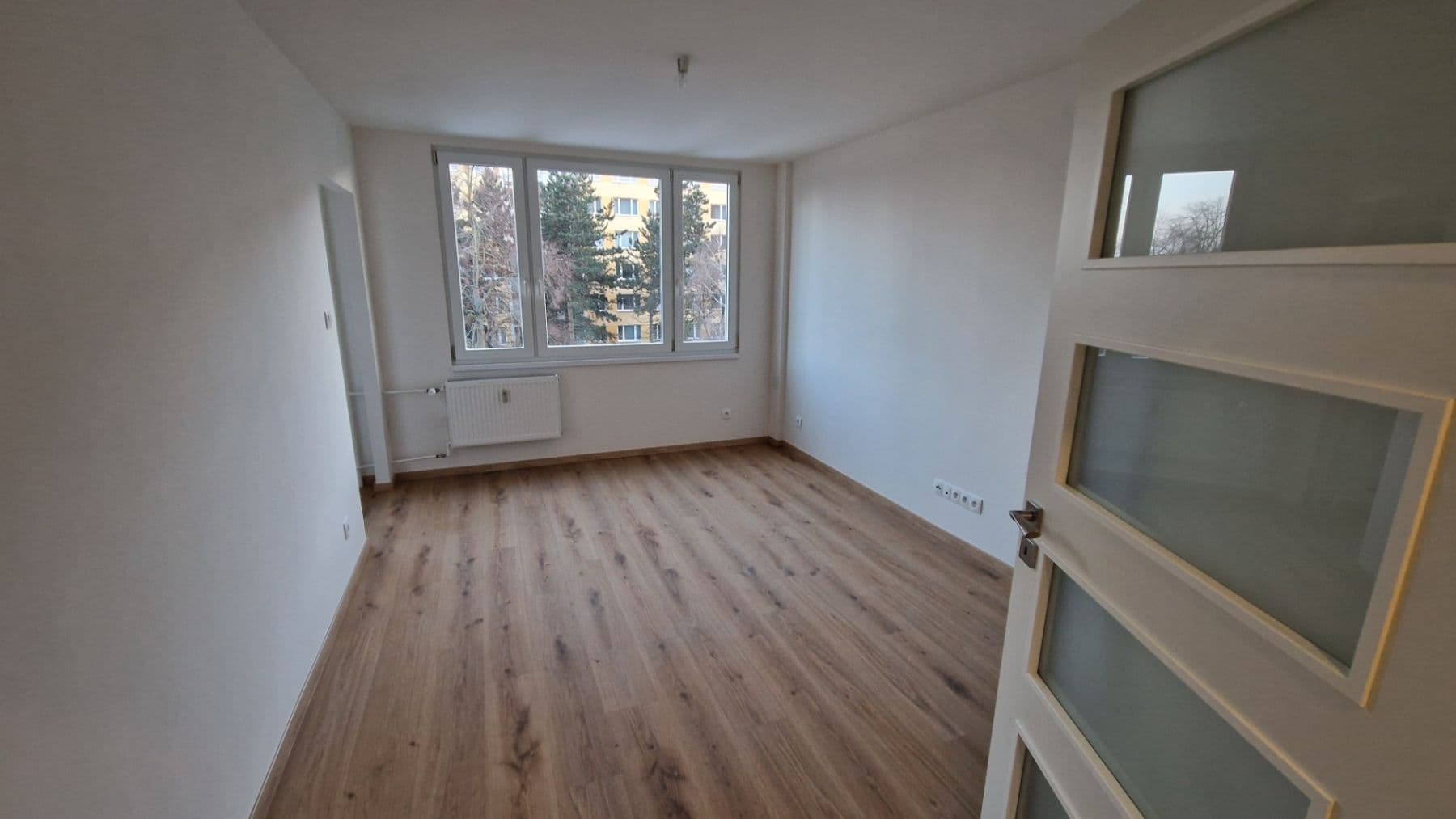 Prenájom bytu 3-izbový 55 m², Varnsdorfská, Praha, Praha Prenájom bytu 3-izbový 55 m², Varnsdorfská, Praha, Praha