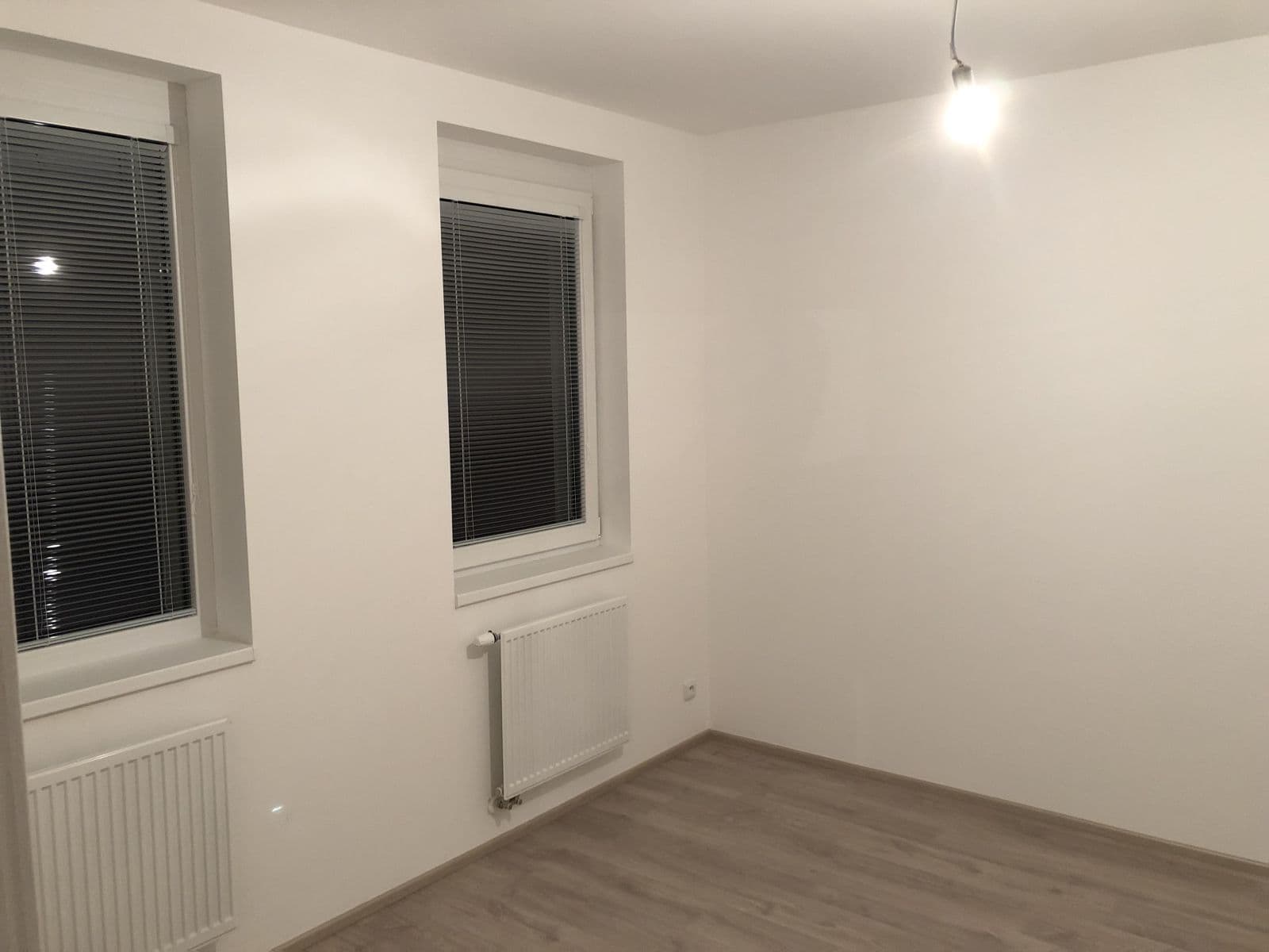 Prenájom bytu 2-izbový 53 m², Makedonská, Praha, Praha Prenájom bytu 2-izbový 53 m², Makedonská, Praha, Praha