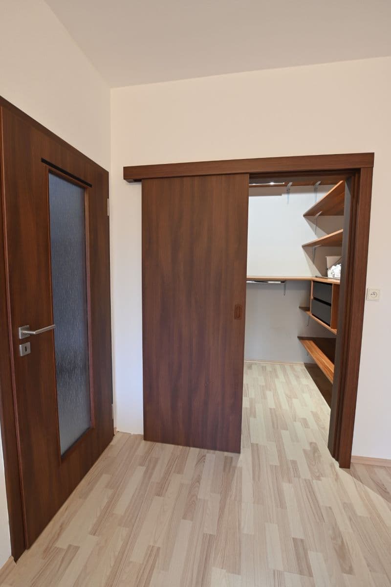 Prenájom bytu 2-izbový 51 m², Žitná, Plzeň, Plzeňský kraj Prenájom bytu 2-izbový 51 m², Žitná, Plzeň, Plzeňský kraj