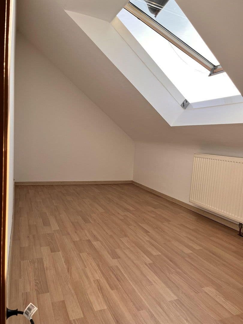 Prenájom bytu 2-izbový 71 m², Römerberg, Porýnie-Falcko Prenájom bytu 2-izbový 71 m², Römerberg, Porýnie-Falcko