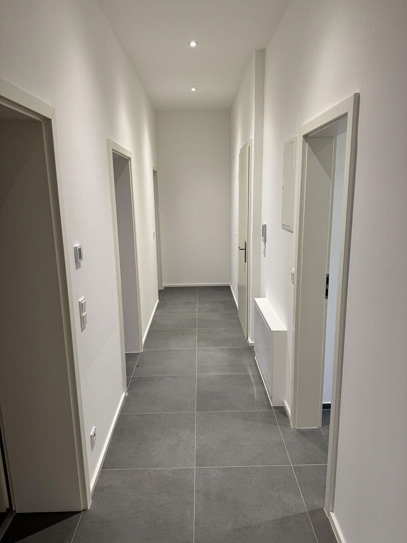 Prenájom bytu 3-izbový 69 m², Krafftstr. 1, Offenbach, Hesensko Prenájom bytu 3-izbový 69 m², Krafftstr. 1, Offenbach, Hesensko