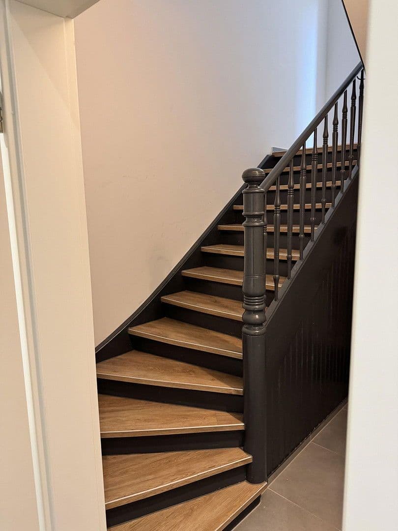 Prenájom bytu 3-izbový 69 m², Krafftstr. 1, Offenbach, Hesensko Prenájom bytu 3-izbový 69 m², Krafftstr. 1, Offenbach, Hesensko