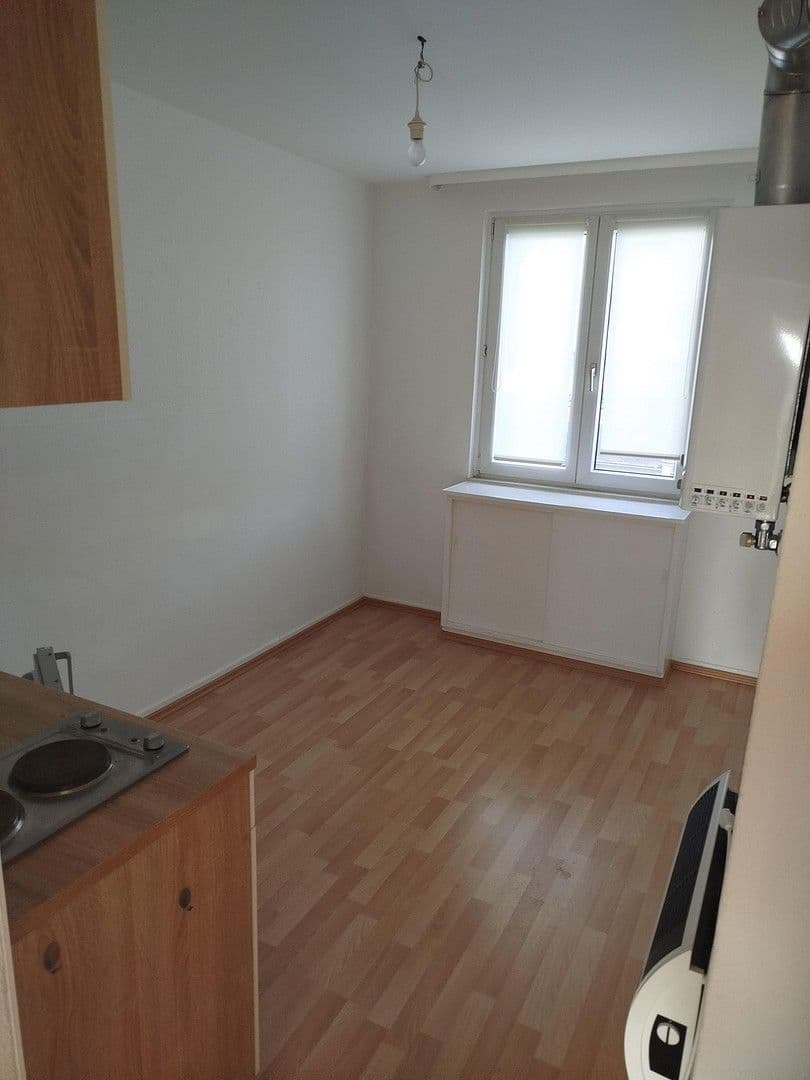 Prenájom bytu 1-izbový 40 m², Kassel, Hesensko Prenájom bytu 1-izbový 40 m², Kassel, Hesensko