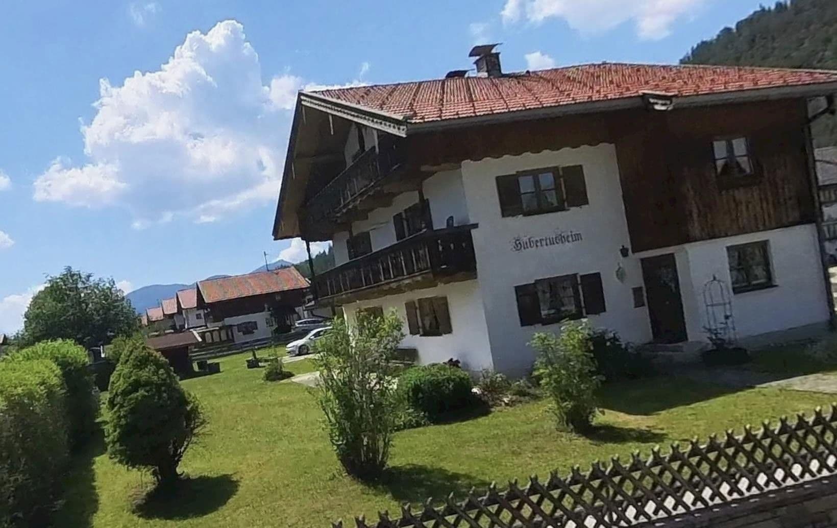 Prenájom domu 230 m², pozemek 1.000 m², Wallgau, Bavorsko Prenájom domu 230 m², pozemek 1.000 m², Wallgau, Bavorsko