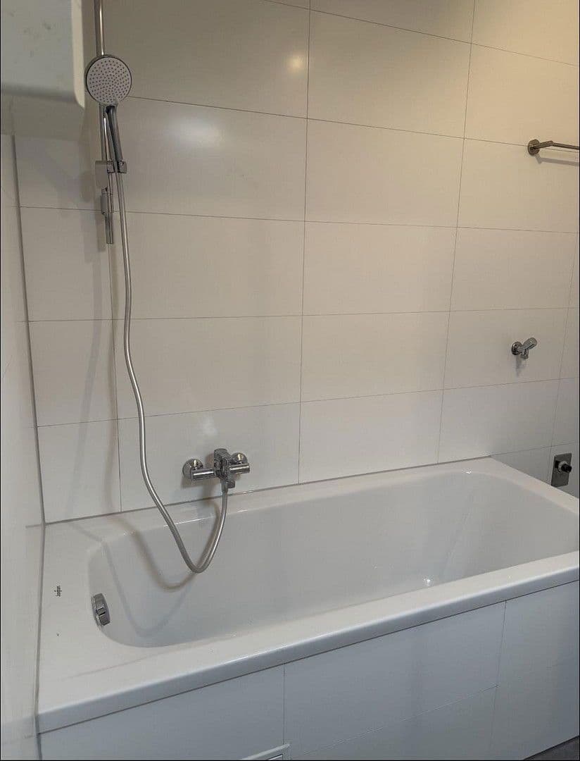 Prenájom bytu 13 m², Insterburgerstraße 39 a, Karlsruhe, Bádensko-Wurttembersko Prenájom bytu 13 m², Insterburgerstraße 39 a, Karlsruhe, Bádensko-Wurttembersko