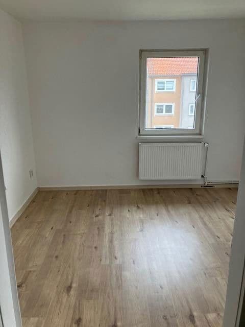 Prenájom bytu 4-izbový 60 m², Reppnerschestraße 45, Salzgitter, Dolné Sasko Prenájom bytu 4-izbový 60 m², Reppnerschestraße 45, Salzgitter, Dolné Sasko