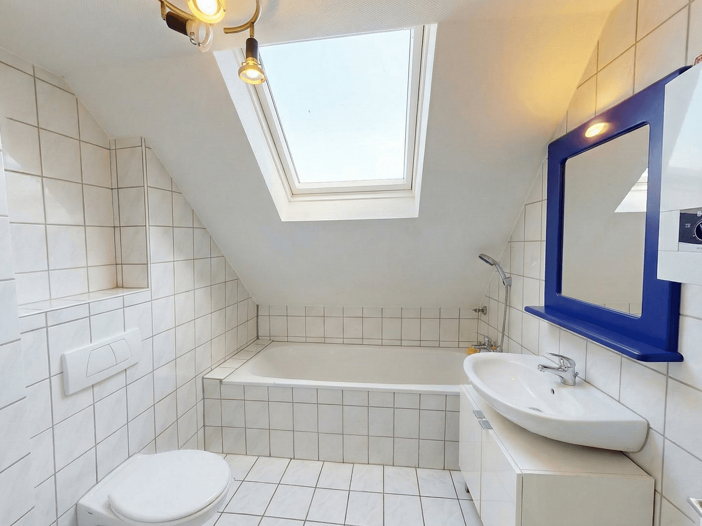 Prenájom bytu 2-izbový 40 m², Leverkusen, Severné Porýnie - Westfálsko Prenájom bytu 2-izbový 40 m², Leverkusen, Severné Porýnie - Westfálsko