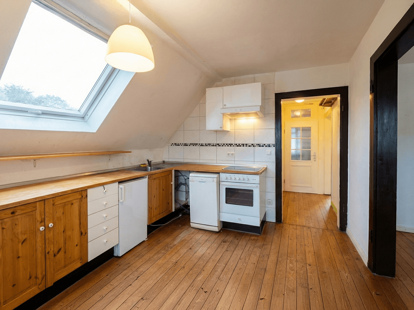 Prenájom bytu 2-izbový 40 m², Leverkusen, Severné Porýnie - Westfálsko Prenájom bytu 2-izbový 40 m², Leverkusen, Severné Porýnie - Westfálsko