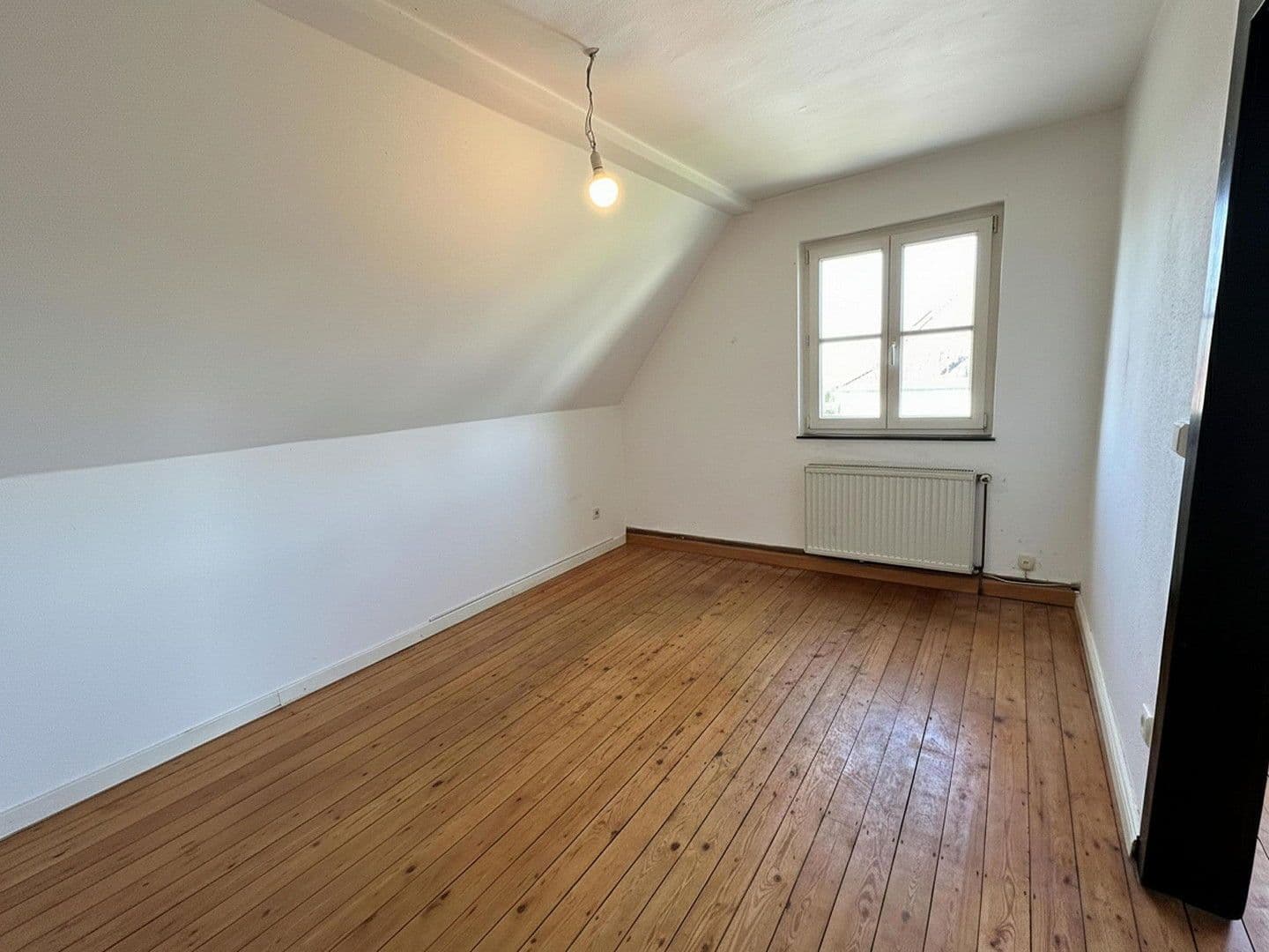 Prenájom bytu 2-izbový 40 m², Leverkusen, Severné Porýnie - Westfálsko Prenájom bytu 2-izbový 40 m², Leverkusen, Severné Porýnie - Westfálsko