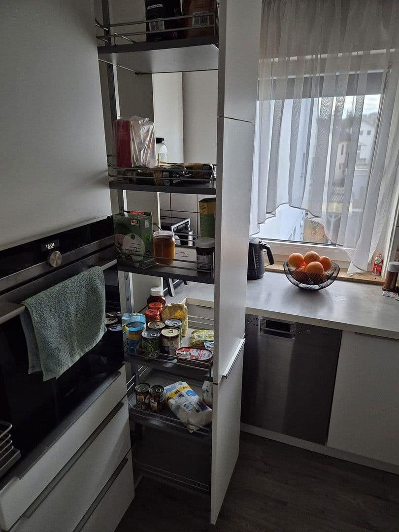 Prenájom bytu 4-izbový 102 m², Schwäbisch Gmünd, Bádensko-Wurttembersko Prenájom bytu 4-izbový 102 m², Schwäbisch Gmünd, Bádensko-Wurttembersko