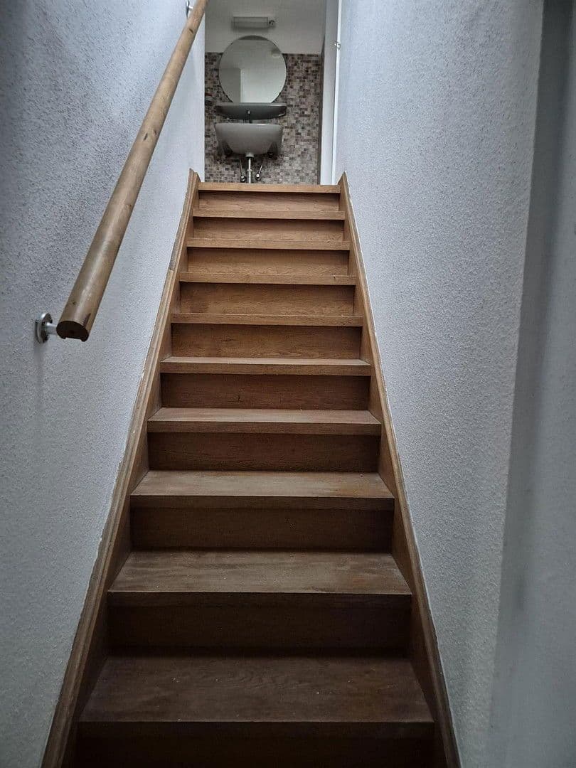 Prenájom bytu 4-izbový 102 m², Schwäbisch Gmünd, Bádensko-Wurttembersko Prenájom bytu 4-izbový 102 m², Schwäbisch Gmünd, Bádensko-Wurttembersko