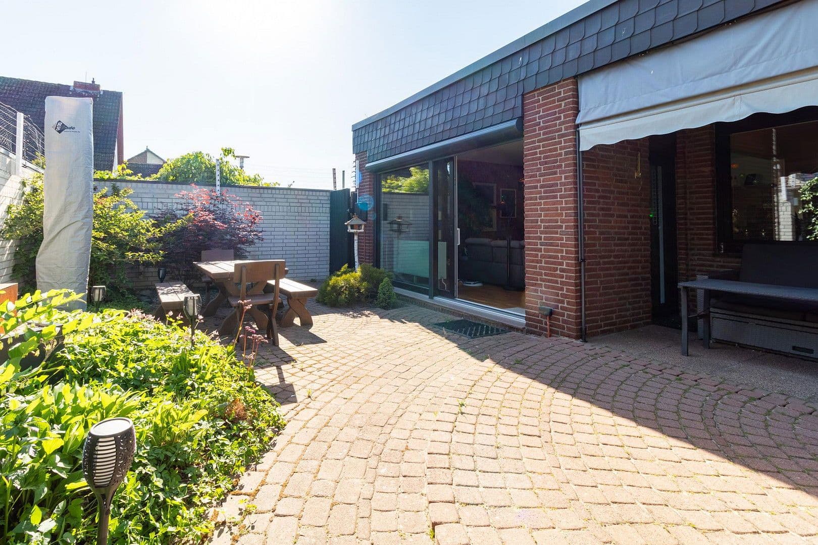 Predaj domu 125 m², pozemek 516 m², Burgdorf, Dolné Sasko Predaj domu 125 m², pozemek 516 m², Burgdorf, Dolné Sasko