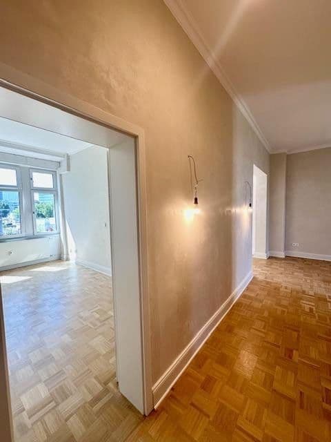 Predaj bytu 3-izbový 75 m², Frankfurt, Hesensko Predaj bytu 3-izbový 75 m², Frankfurt, Hesensko
