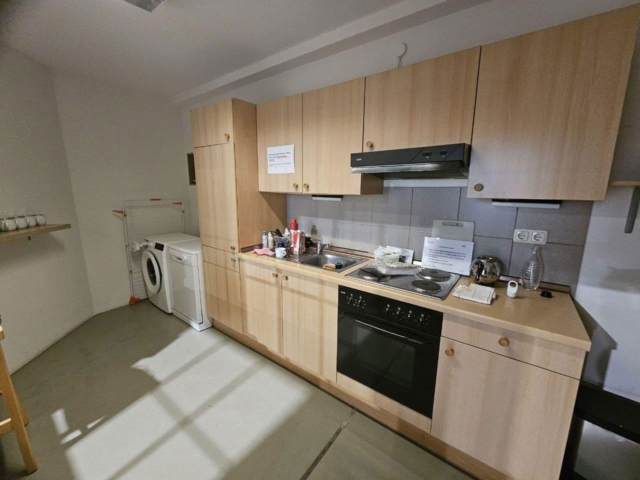 Prenájom nebytového priestoru 4.000 m², Tostedt, Dolné Sasko Prenájom nebytového priestoru 4.000 m², Tostedt, Dolné Sasko