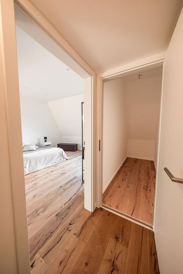 Predaj domu 133 m², pozemek 190 m², Kiefernweg 35, Stuhr, Dolné Sasko Predaj domu 133 m², pozemek 190 m², Kiefernweg 35, Stuhr, Dolné Sasko