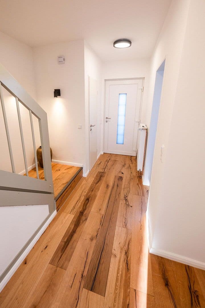 Predaj domu 133 m², pozemek 190 m², Kiefernweg 35, Stuhr, Dolné Sasko Predaj domu 133 m², pozemek 190 m², Kiefernweg 35, Stuhr, Dolné Sasko