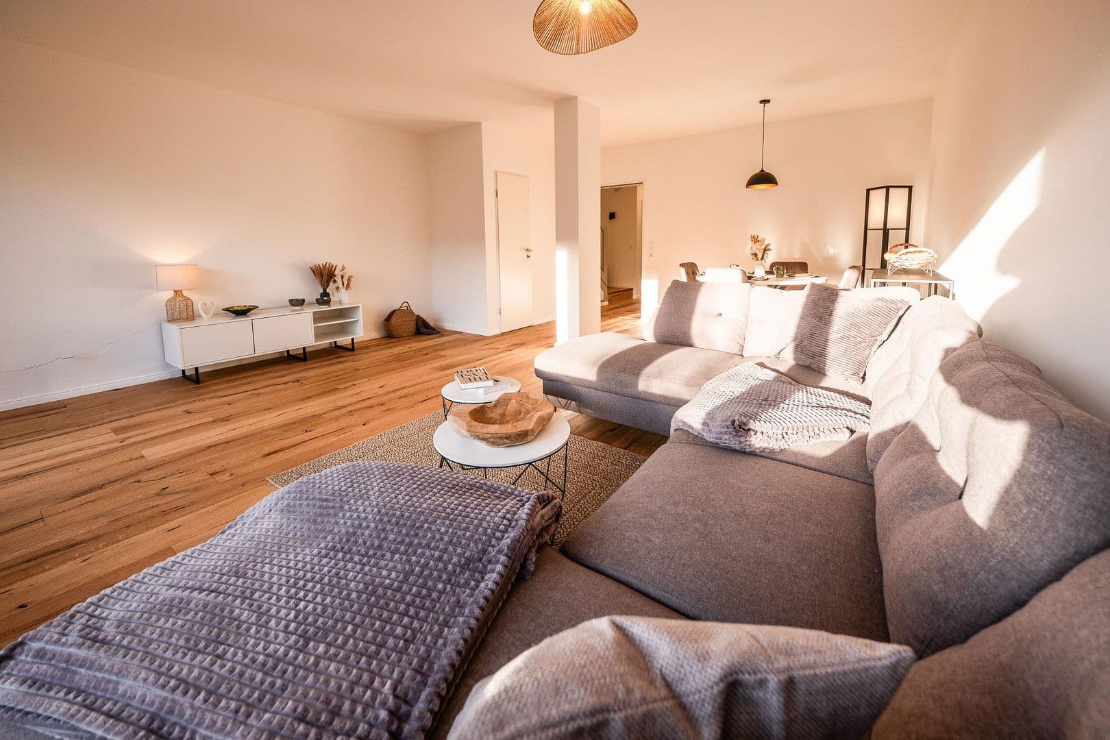 Predaj domu 133 m², pozemek 190 m², Kiefernweg 35, Stuhr, Dolné Sasko Predaj domu 133 m², pozemek 190 m², Kiefernweg 35, Stuhr, Dolné Sasko