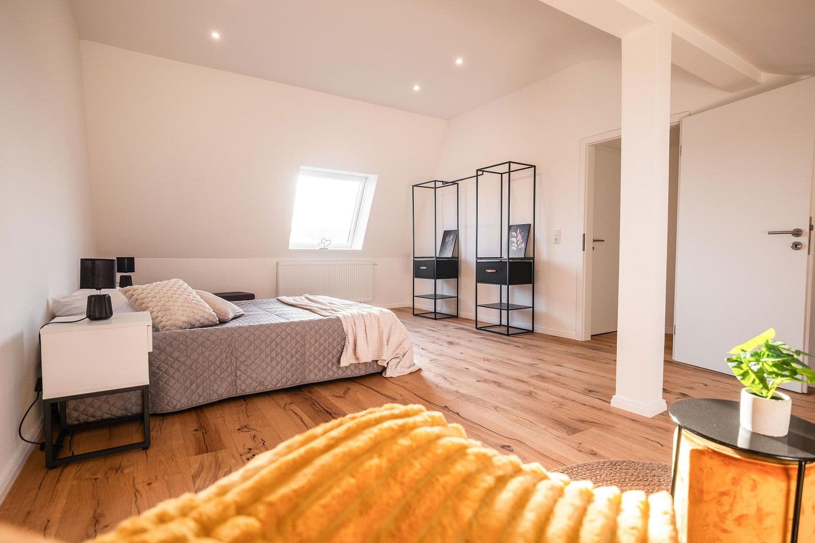 Predaj domu 133 m², pozemek 190 m², Kiefernweg 35, Stuhr, Dolné Sasko Predaj domu 133 m², pozemek 190 m², Kiefernweg 35, Stuhr, Dolné Sasko