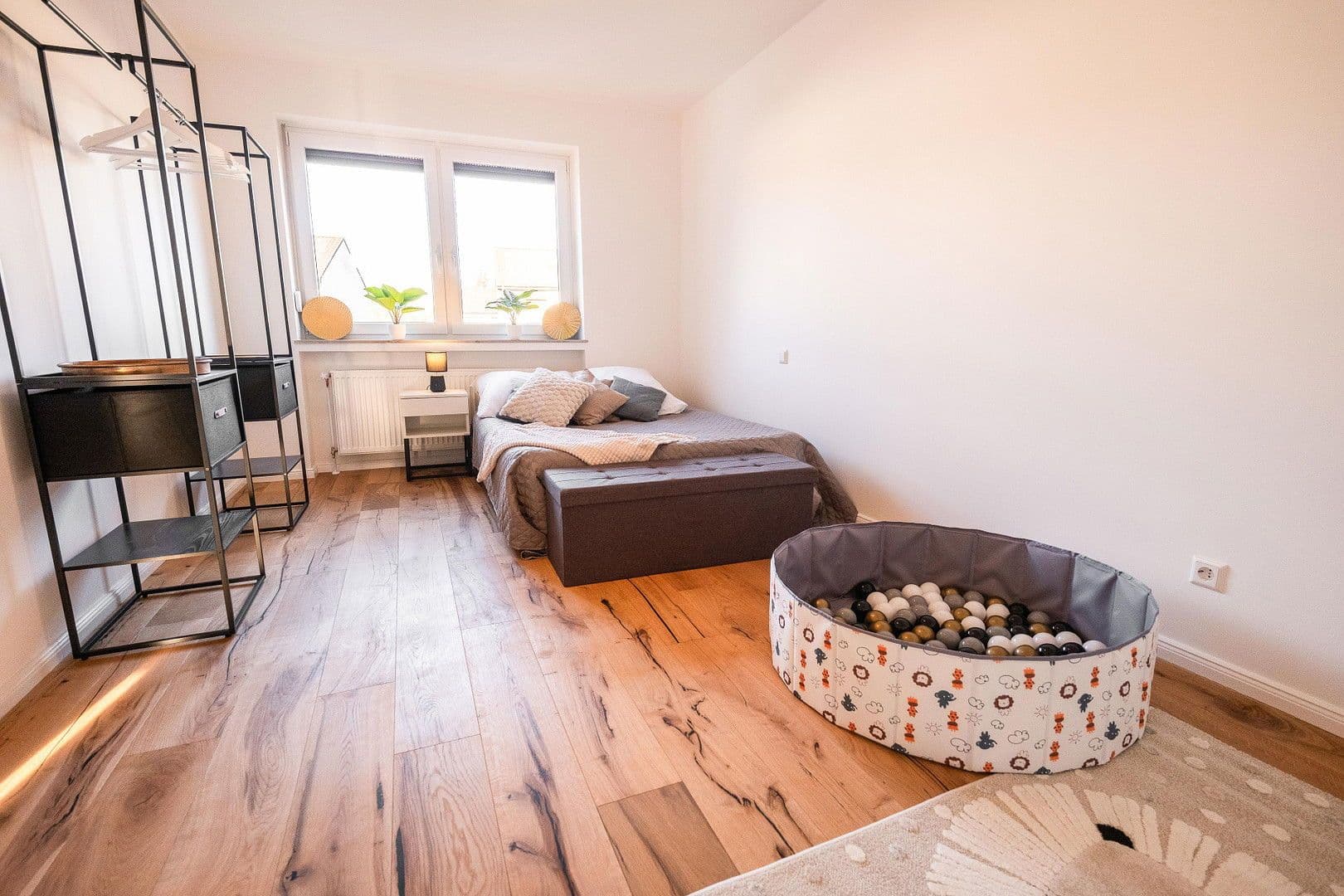 Predaj domu 133 m², pozemek 190 m², Kiefernweg 35, Stuhr, Dolné Sasko Predaj domu 133 m², pozemek 190 m², Kiefernweg 35, Stuhr, Dolné Sasko