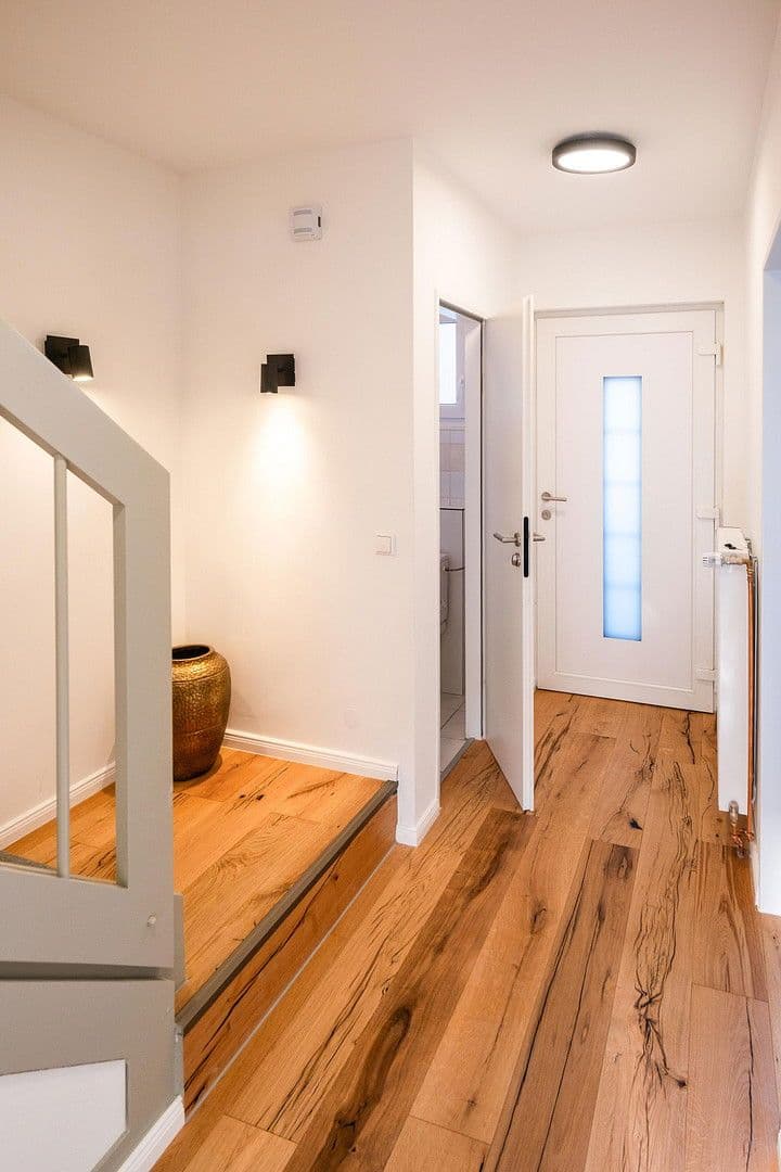 Predaj domu 133 m², pozemek 190 m², Kiefernweg 35, Stuhr, Dolné Sasko Predaj domu 133 m², pozemek 190 m², Kiefernweg 35, Stuhr, Dolné Sasko