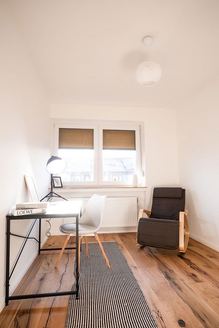 Predaj domu 133 m², pozemek 190 m², Kiefernweg 35, Stuhr, Dolné Sasko Predaj domu 133 m², pozemek 190 m², Kiefernweg 35, Stuhr, Dolné Sasko