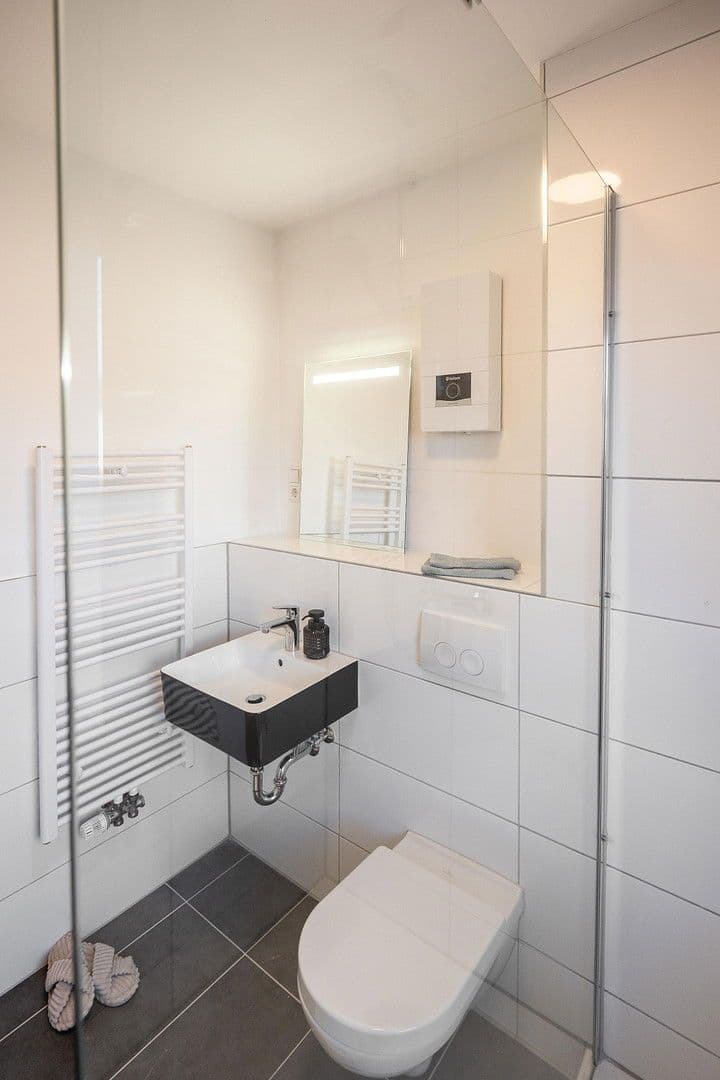 Predaj domu 133 m², pozemek 190 m², Kiefernweg 35, Stuhr, Dolné Sasko Predaj domu 133 m², pozemek 190 m², Kiefernweg 35, Stuhr, Dolné Sasko