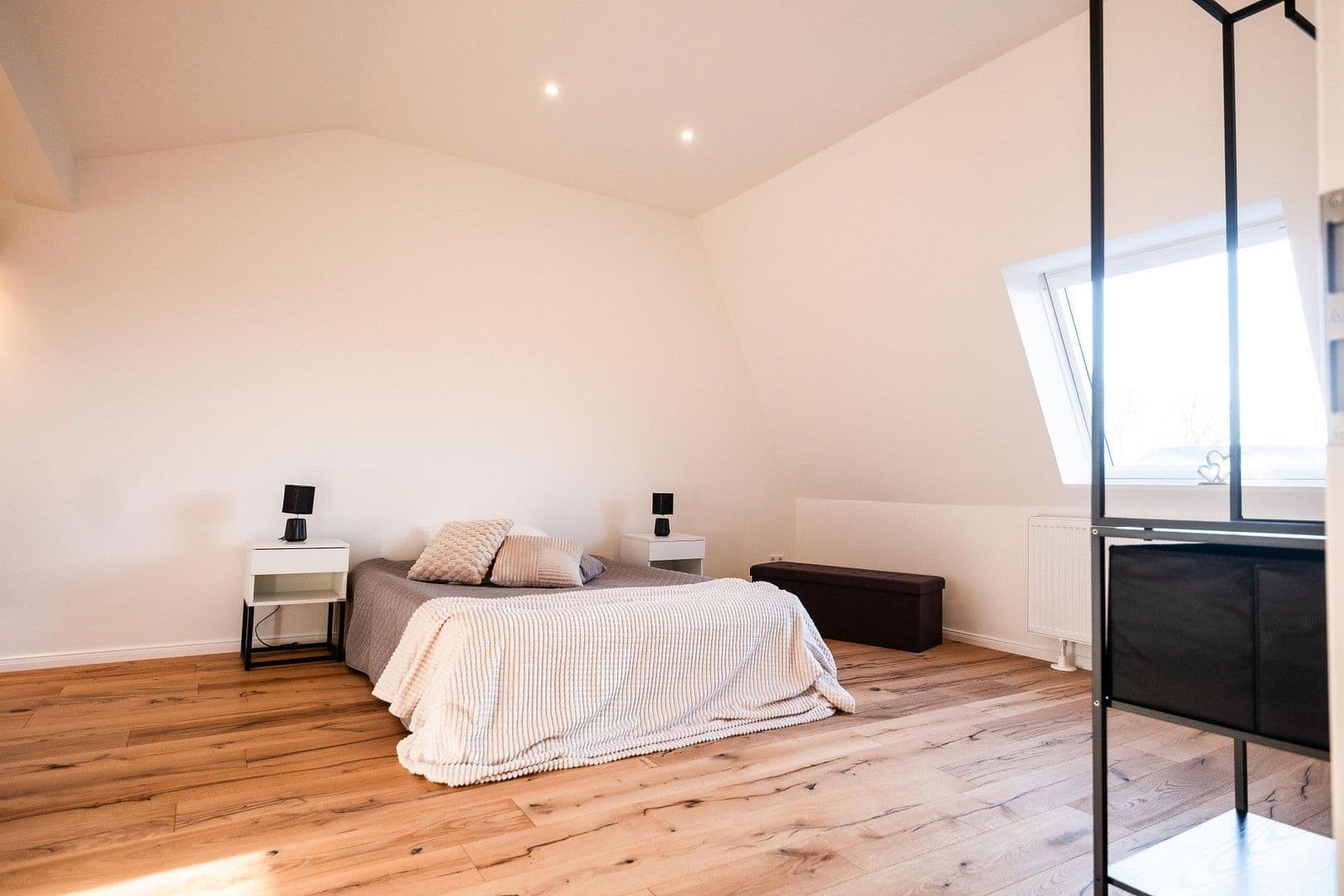 Predaj domu 133 m², pozemek 190 m², Kiefernweg 35, Stuhr, Dolné Sasko Predaj domu 133 m², pozemek 190 m², Kiefernweg 35, Stuhr, Dolné Sasko