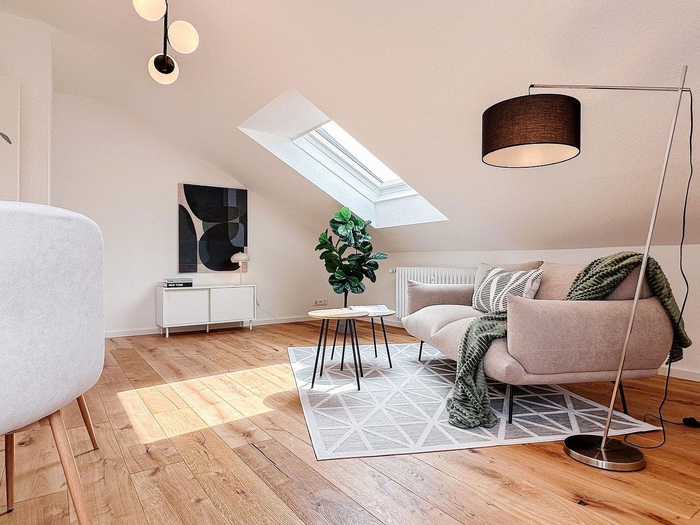 Predaj bytu 3-izbový 92 m², Neutraubling, Bavorsko Predaj bytu 3-izbový 92 m², Neutraubling, Bavorsko