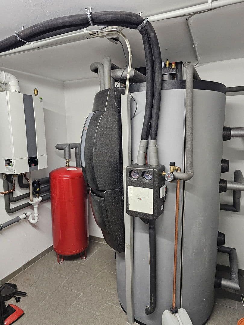 Predaj domu 178 m², pozemek 1.123 m², Hirzenhain, Hesensko Predaj domu 178 m², pozemek 1.123 m², Hirzenhain, Hesensko