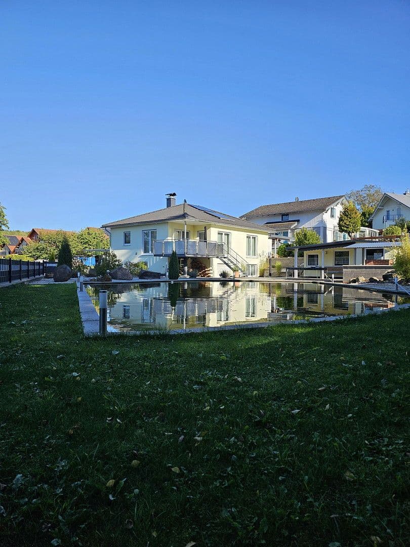 Predaj domu 178 m², pozemek 1.123 m², Hirzenhain, Hesensko Predaj domu 178 m², pozemek 1.123 m², Hirzenhain, Hesensko