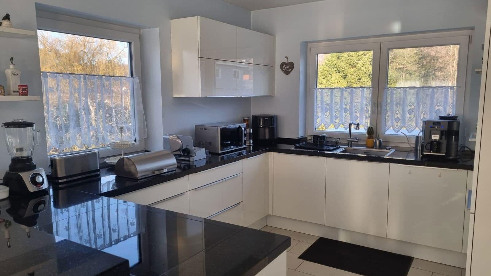 Predaj domu 178 m², pozemek 1.123 m², Hirzenhain, Hesensko Predaj domu 178 m², pozemek 1.123 m², Hirzenhain, Hesensko