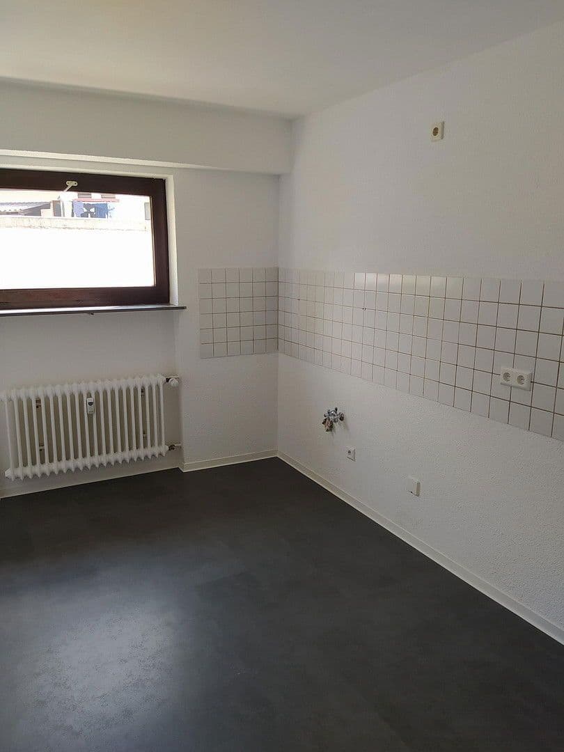 Prenájom bytu 4-izbový 94 m², Pfauenstraße 32, Sigmaringen, Bádensko-Wurttembersko Prenájom bytu 4-izbový 94 m², Pfauenstraße 32, Sigmaringen, Bádensko-Wurttembersko