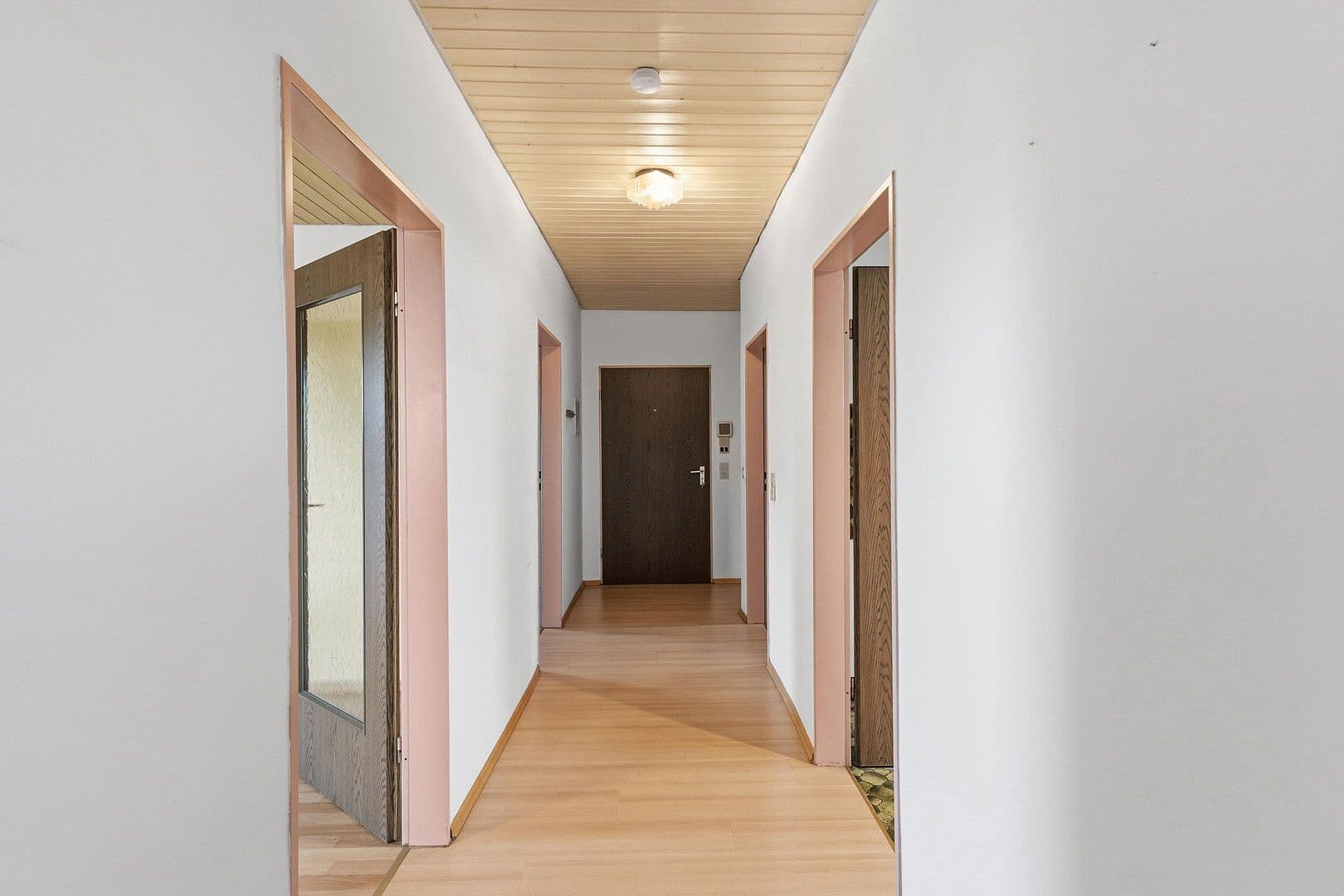 Predaj bytu 3-izbový 90 m², Neutraubling, Bavorsko Predaj bytu 3-izbový 90 m², Neutraubling, Bavorsko