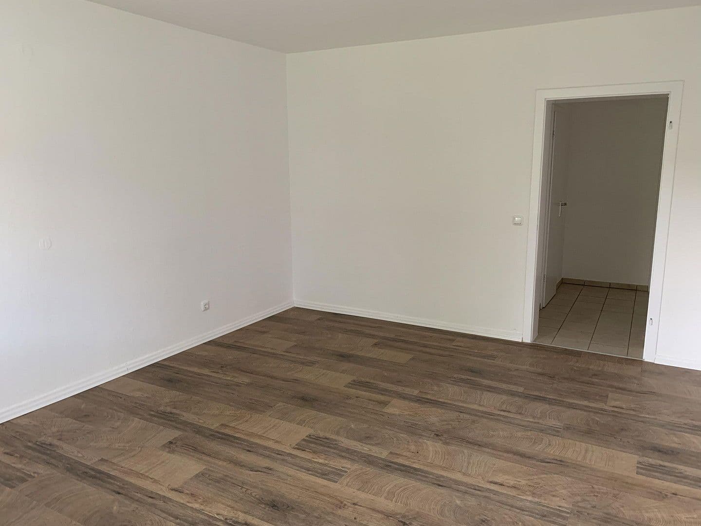 Prenájom bytu 2-izbový 61 m², Schlangenwallstraße 5, Gelsenkirchen, Severné Porýnie - Westfálsko Prenájom bytu 2-izbový 61 m², Schlangenwallstraße 5, Gelsenkirchen, Severné Porýnie - Westfálsko