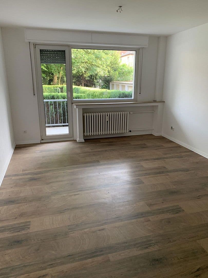 Prenájom bytu 2-izbový 61 m², Schlangenwallstraße 5, Gelsenkirchen, Severné Porýnie - Westfálsko Prenájom bytu 2-izbový 61 m², Schlangenwallstraße 5, Gelsenkirchen, Severné Porýnie - Westfálsko