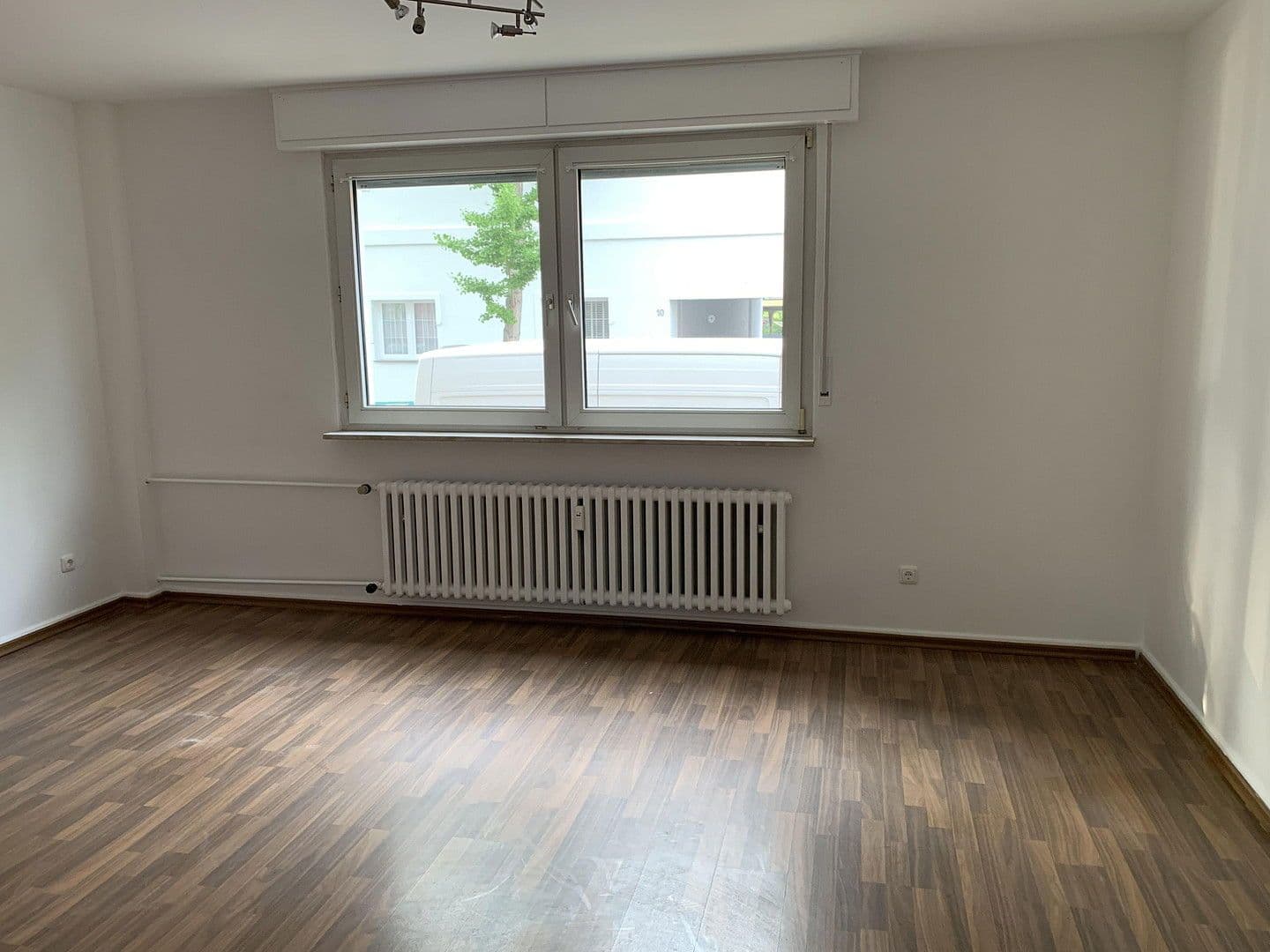 Prenájom bytu 2-izbový 61 m², Schlangenwallstraße 5, Gelsenkirchen, Severné Porýnie - Westfálsko Prenájom bytu 2-izbový 61 m², Schlangenwallstraße 5, Gelsenkirchen, Severné Porýnie - Westfálsko