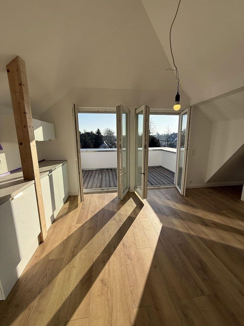 Prenájom bytu 3-izbový 90 m², Berlin, Berlín Prenájom bytu 3-izbový 90 m², Berlin, Berlín