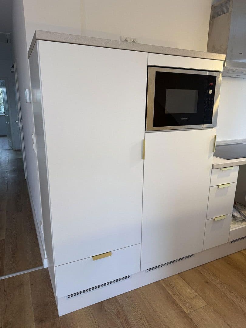 Prenájom bytu 3-izbový 90 m², Berlin, Berlín Prenájom bytu 3-izbový 90 m², Berlin, Berlín