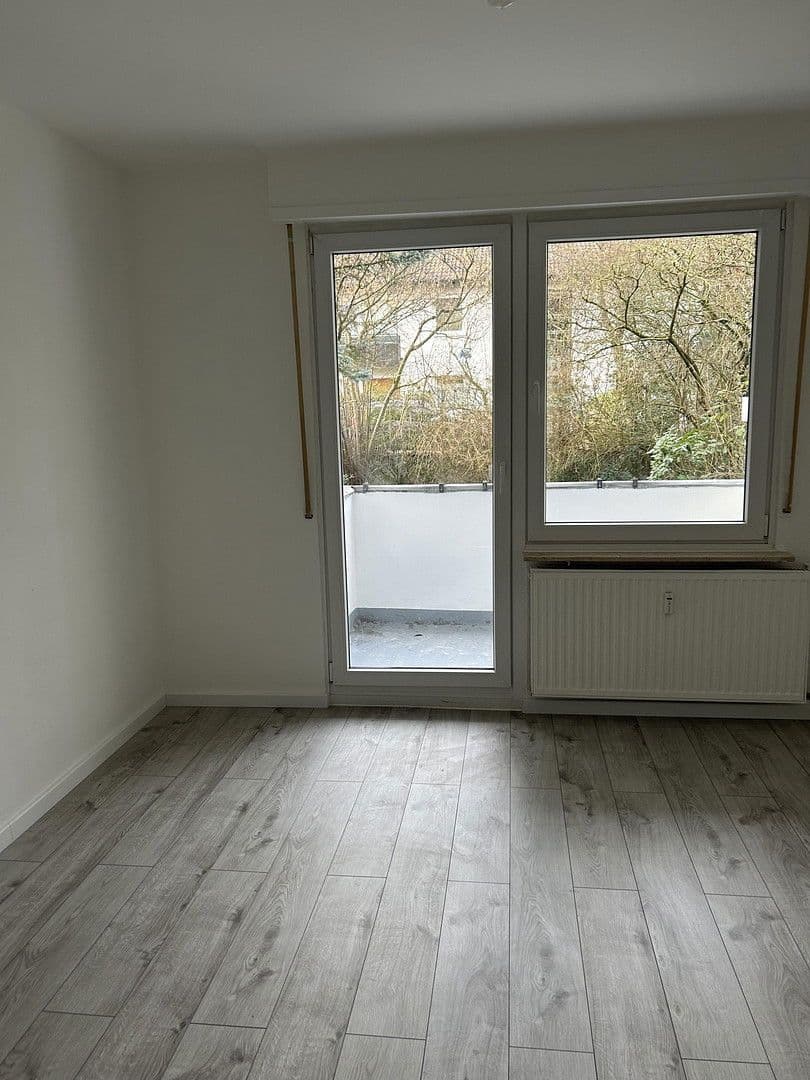 Prenájom bytu 3-izbový 68 m², Curieweg 12, Düsseldorf, Severné Porýnie - Westfálsko Prenájom bytu 3-izbový 68 m², Curieweg 12, Düsseldorf, Severné Porýnie - Westfálsko