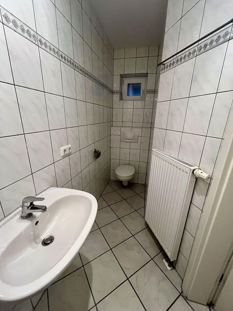 Prenájom domu 146 m², pozemek 209 m², Niedernhausen, Hesensko Prenájom domu 146 m², pozemek 209 m², Niedernhausen, Hesensko