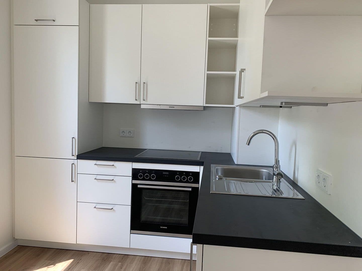 Prenájom bytu 2-izbový 67 m², Graswanger Str. 17, München, Bavorsko Prenájom bytu 2-izbový 67 m², Graswanger Str. 17, München, Bavorsko