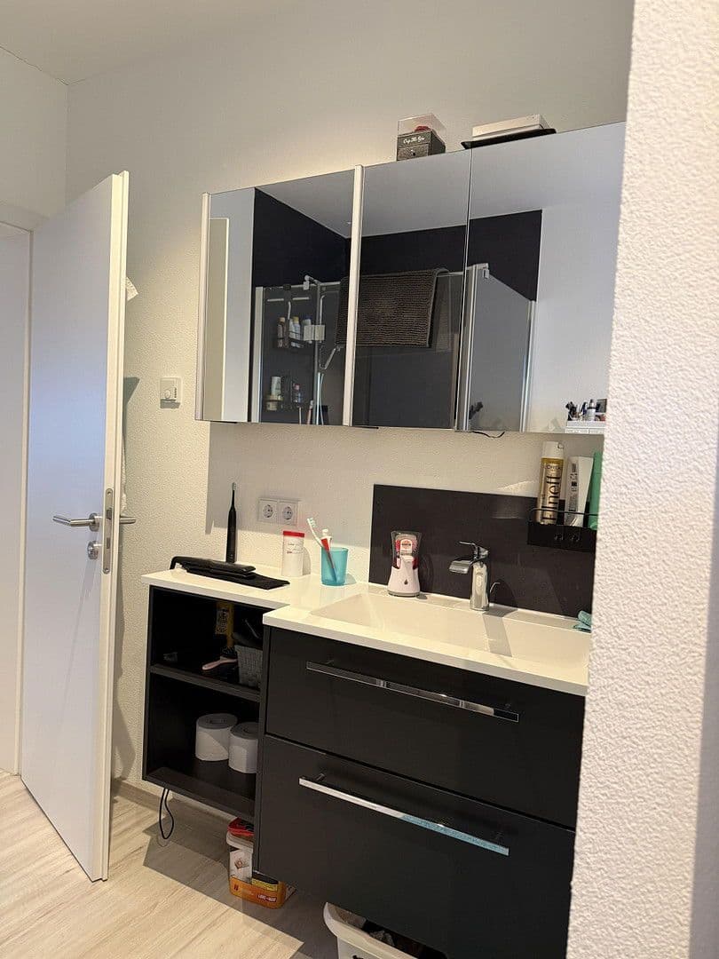 Prenájom domu 130 m², pozemek 813 m², Steinbergstr. 1, Heringen (Werra), Hesensko Prenájom domu 130 m², pozemek 813 m², Steinbergstr. 1, Heringen (Werra), Hesensko