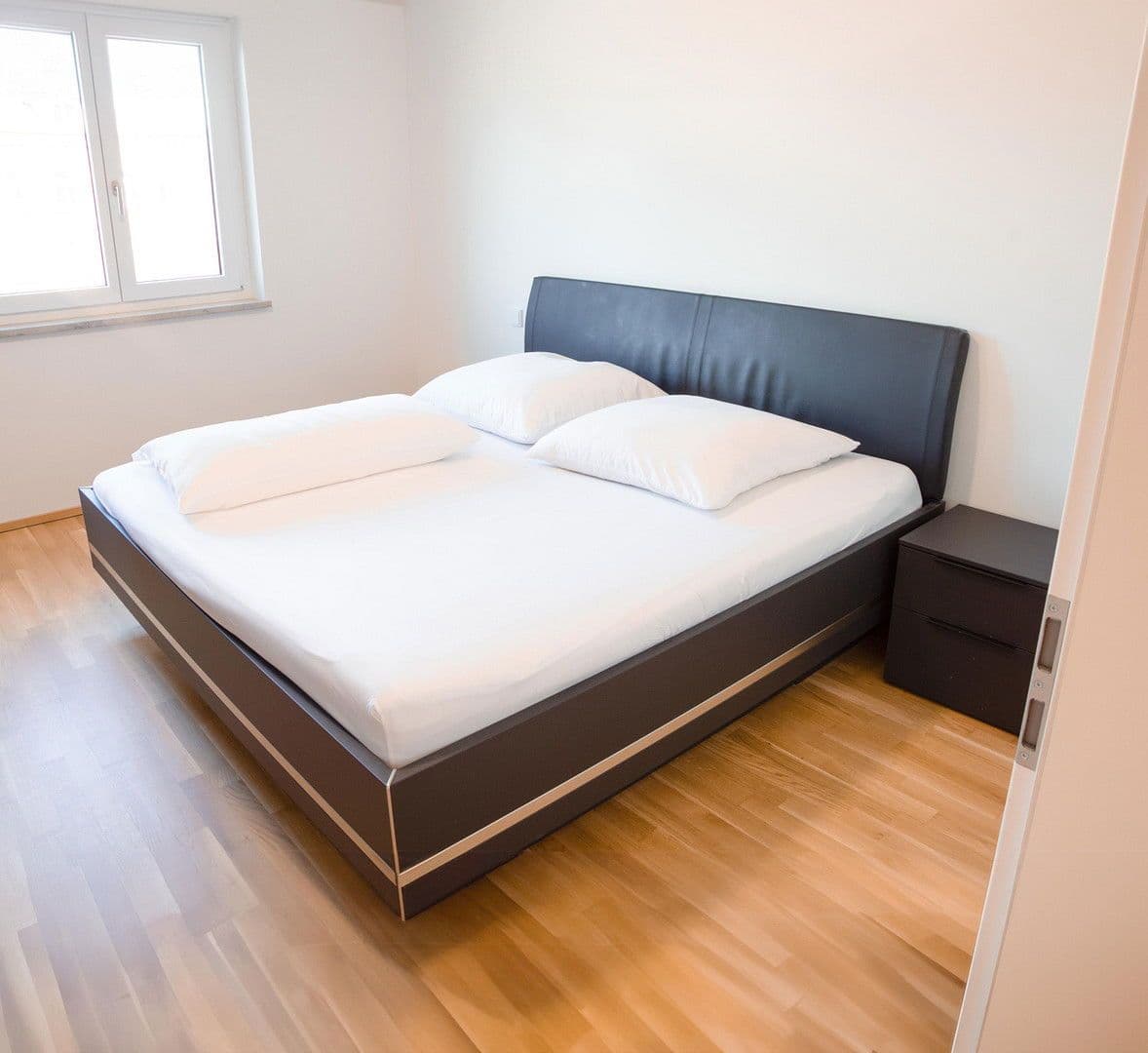 Prenájom bytu 4-izbový 108 m², Zimmererstr. 16, Augsburg, Bavorsko Prenájom bytu 4-izbový 108 m², Zimmererstr. 16, Augsburg, Bavorsko