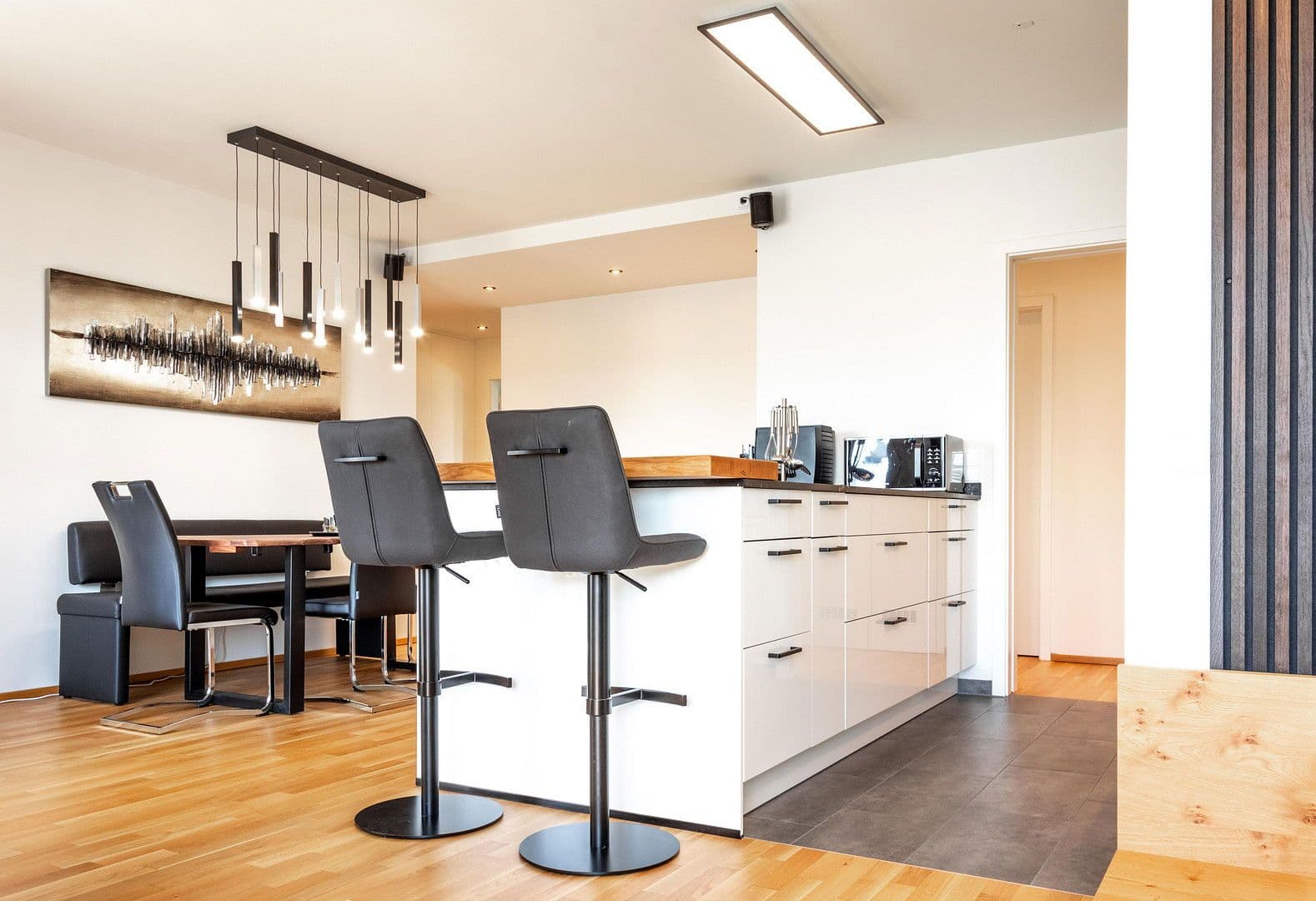 Prenájom bytu 4-izbový 108 m², Zimmererstr. 16, Augsburg, Bavorsko Prenájom bytu 4-izbový 108 m², Zimmererstr. 16, Augsburg, Bavorsko